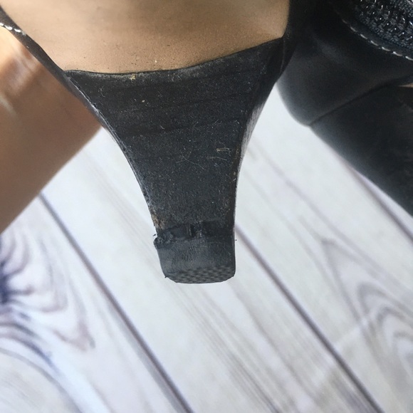 Black Leather Boots - Picture 15 of 16